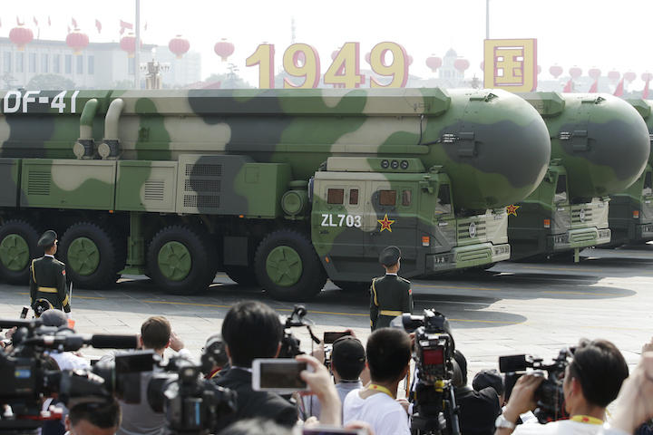 建国70周年記念(2019年）に披露された中国の新型ICBM「東風41」 Jason Lee-REUTERS