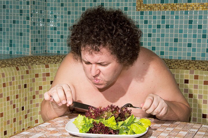 野菜ばかりではビタミンB群やオメガ3脂肪酸が不足しがち　Vladorlov/ISTOCKPHOTO