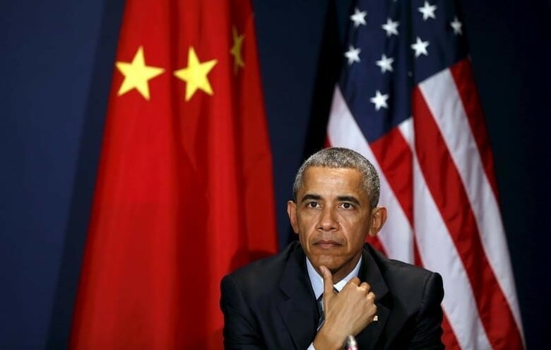 ２月５日、オバマ米大統領（写真）は、中国の習主席と電話会談を行い、北朝鮮が長距離弾道ミサイルの発射実験を行えば、挑発的で地域の安定を損なう行為になるとの考えで一致した。パリで昨年１１月撮影（２０１６年　ロイター/Kevin Lamarque）