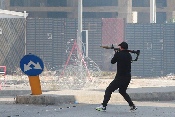 10月14日、抗議デモが銃撃戦に発展した　Aziz Taher-REUTERS