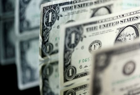 　８月８日、リフィニティブが集計した２０２２年７月のＭ＆Ａ（企業の買収・合併）実行額は、世界で前年比６０．２％減の２１１８億６１５０万ドルとなった。写真はボスニア・ヘルツェゴビナのサラエボで２０１７年４月撮影（２０２２年　ロイター／Dado Ruvic）