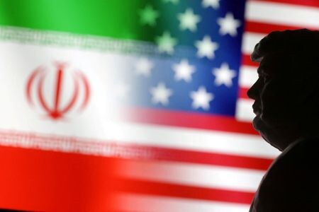 トランプ米大統領は３月３０日、イランが核開発計画を巡り米国と合意しない場合、イランに爆撃を行い、二次関税を課すと警告した。１月１５日撮影のイメージ写真（２０２５年　ロイター/Dado Ruvic/Illustration）