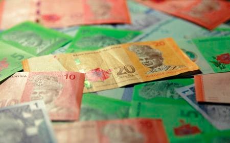 インドネシア、マレーシア、インド、韓国、タイのアジア５カ国の債券に対する海外からの資金純流入額が５月に約９５億ドルと２０２３年５月以来１年ぶりの大きさとなった。２０１３年８月撮影（２０２４年　ロイター/Bazuki Muhammad）