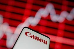 キヤノン、通期予想を下方修正　医療機器の生産遅延が影響