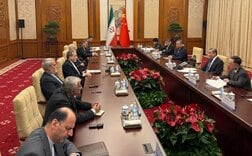 イラン・中国外相が会談、紛争開始後初めて　緊密な関係強調