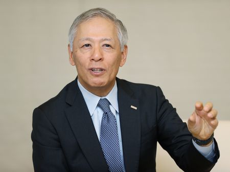 　１８日、全国銀行協会の福留朗裕会長（三井住友銀行頭取）は定例会見で、日銀による国債買い入れ減額の影響について、銀行収益に対して「総じてプラスの影響が見込まれる」と述べた。写真は福留氏。東京都千代田区で３月撮影（２０２４年　時事通信）