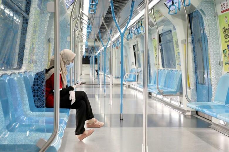 マレーシアのムヒディン首相は、新型コロナウイルスの感染拡大を防ぐため、移動制限を最大２週間延長することを検討する可能性があると表明した。写真はクアラルンプールで22日撮影（2020年　ロイター／LIM HUEY TENG）