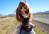 「日本のオシャレ人形と観光名所でパチリ」が流行の兆し？