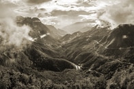 ワシントン・ポストの女性社主が小型ヘリに乗り、戦場を視察した