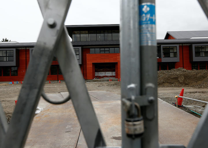 カタルシスはなくても、現実の森友学園問題に即したドラマが作られたのは画期的（写真は2017年4月）　Kim Kyung-Hoon-REUTERS