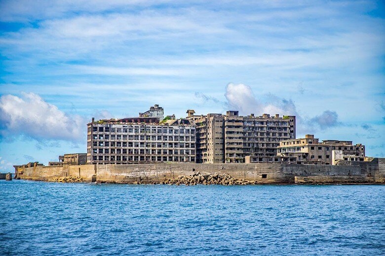 Spyan　-shutterstock-