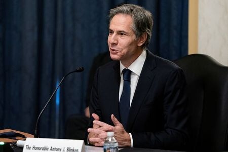 　１月１９日　バイデン次期米大統領が国務長官に指名したブリンケン元国務副長官は上院外交委員会で開かれた指名承認公聴会で、米国にとって中国が最重要課題なのは「疑う余地がない」と強調し、中国に対抗するため超党派の政策を構築する非常に強い基盤があるとの認識を示した。写真は公聴会で話すブリンケン氏。１月１９日、ワシントンで撮影（２０２１年　代表撮影）