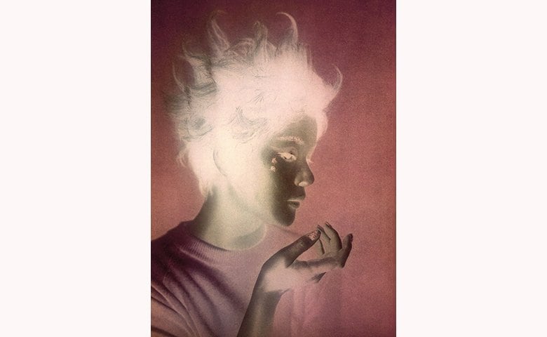 今井壽惠 〈オフェリアその後〉より 1960年 ©IMAI Hisae, Courtesy of The Third Gallery Aya