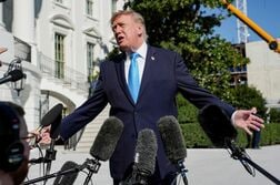 トランプ氏、ＴＶ広告費を私費か献金で負担へ　税金使用巡る批判で