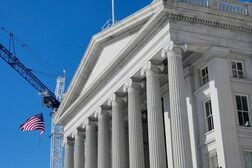 米財務省、トルコの銀行3社に制裁　対イラン圧力強化の一環