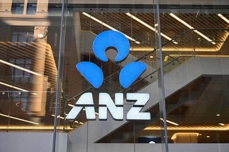 　８月２０日、オーストラリア・ニュージーランド銀行（ＡＮＺ） は４─６月期に住宅ローンの９０日以上の延滞率が０．８４％と、前期から０．０５％ポイント上昇したと発表した。写真は同行のロゴ。５月、シドニーで撮影（２０２４年　ロイター/Jaimi Joy）
