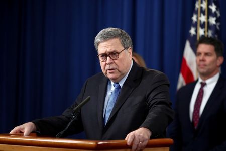 　１月１３日、バー米司法長官は、トランプ大統領にはイラン革命防衛隊の精鋭「コッズ部隊」のソレイマニ司令官を殺害する権限が明らかにあったとし、司令官に対する攻撃を実行する前にホワイトハウスから司法省に相談があったと述べた。写真は昨年１２月撮影（２０２０年　ロイター/Tom Brenner）
