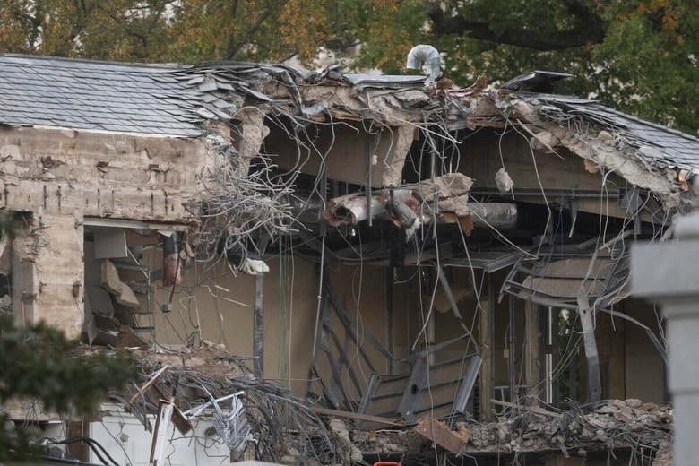 これがあのホワイトハウス？とネット炎上（10月20日、ワシントン）　© Mehmet Eser/ZUMA Press Wire