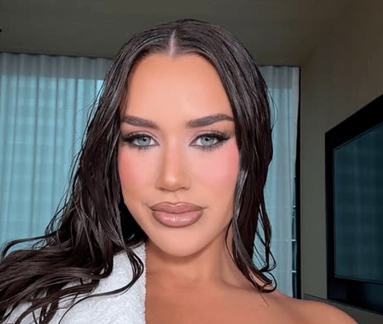 驚異の「34G」グラマラスボディ...ガビー・マッカーシーの「脅威のくびれ」ドレス姿にネット熱狂  gabrielleemccarthy instagram