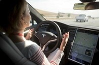 バラ色の未来描く自動運転車は、自動車関連ビジネスを崩壊させるパンドラの箱？