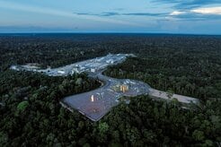 アマゾン巨大開発計画：地元を置き去りにする資本主義の論理