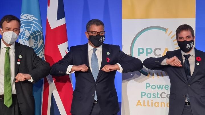 脱石炭を大きく前進させたアロック・シャルマCOP26議長（中央、筆者撮影）