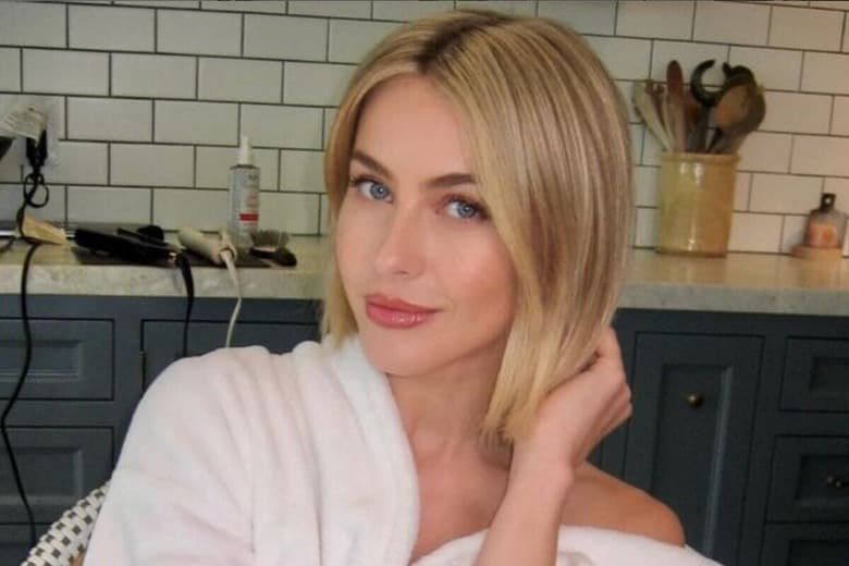 @juleshough/Instagram