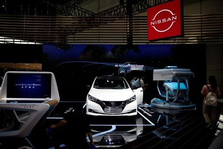 米アップルが自動運転車プロジェクトでの提携について過去数カ月間に日産自動車に接触したと、英紙フィナンシャル・タイムズ（ＦＴ）が報じた。写真は、北京のモーターショーで展示された日産のEＶ。２０２０年９月７日に撮影。（２０２１年　ロイター／Tingshu Wang）