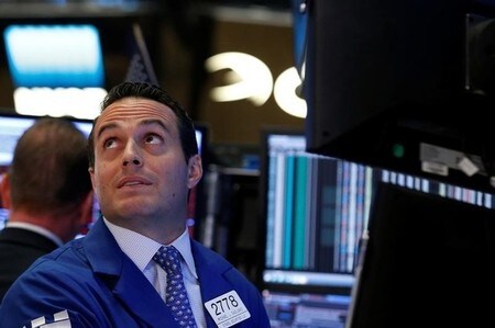 　９月１３日、米国株式市場では、ダウ平均株価が２５８ドル値下がりしたほか、主要株価指数が軒並み１％強低下した。ＮＹ証取で撮影（２０１６年　ロイター／Brendan McDermid）