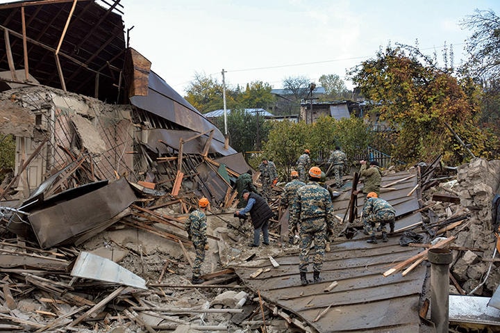 戦闘激化でアルメニアが苦渋の決断　ARMENIAN UNIFIED INFOCENTRE-HANDOUT-REUTERS