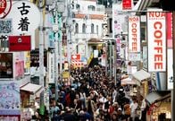 「緩やかに回復」維持、業況判断「改善」　輸出は足踏み＝10月月例報告