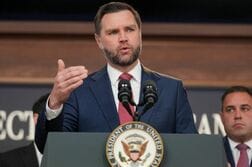 米マイクロソフトの永住権支援プログラム参加資格停止へ、不正疑惑で＝副大統領