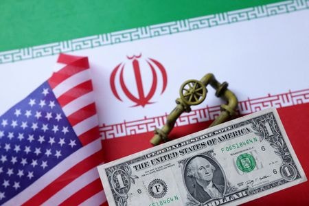 ニューヨーク外為市場では、ドルが円のほか、ユーロ、英ポンド、スイスフランなどの主要通貨に対して大幅に上昇した。2025年6月18日撮影（２０２６年　ロイター/Dado Ruvic）