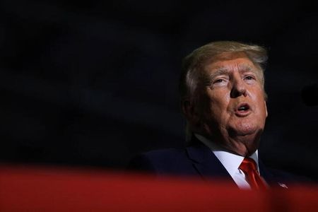 米ニューヨーク州の地裁は１１日、トランプ前大統領の関連企業による民事詐欺案件に関して、２０日までに罰金１１万ドルを支払うほか一定条件を満たせば、法廷侮辱罪の認定を取り消すと決定した。写真は４月撮影（２０２２年　ロイター／Emily Elconin）