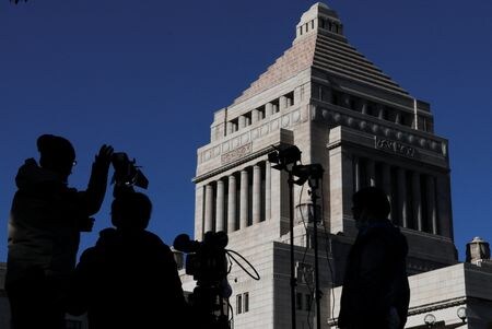 写真は１月、都内の国会議事堂前で撮影。REUTERS/Kim Kyung-Hoon