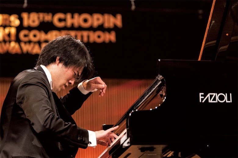 21年のショパンコンクールでは、イタリアの新興メーカーであるファツィオリのピアノを弾いたブルース・リウが優勝した　NIFC GRZEDZINSKI
