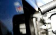 米ガソリン価格再高騰、1ガロン4ドル突破　トランプ政権打撃に