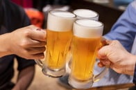 酒を飲むことが「仕事」だった時代があった、「酔わない身体は努力次第」だった