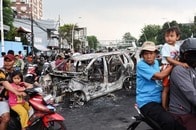 抗議デモ拡大、地方議会の建物に放火...インドネシア大統領、抗日勝利80年式典出席を取りやめ