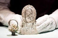 落札額は47億円...オークションで話題を呼んだ「異次元の卵」の正体は？