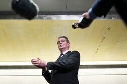 米、対中「貿易休戦」延長や大型合意追求に前向き＝財務長官