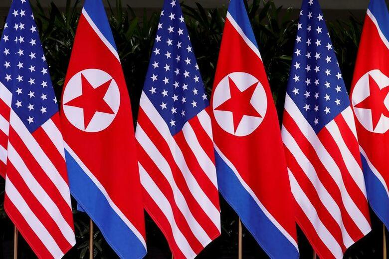 米バイデン政権高官は10日、北朝鮮が2月26日と3月4日に実施したミサイル発射実験で比較的新しい大陸間弾道ミサイル（ICBM）システムを利用したとの見方を示し、こうした深刻なエスカレーションに世界的に団結して対応する必要があると述べた。2018年6月撮影（2022年　ロイター/Jonathan Ernst）