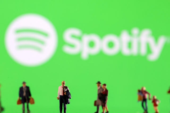 REUTERS/Dado Ruvic/Ilustration