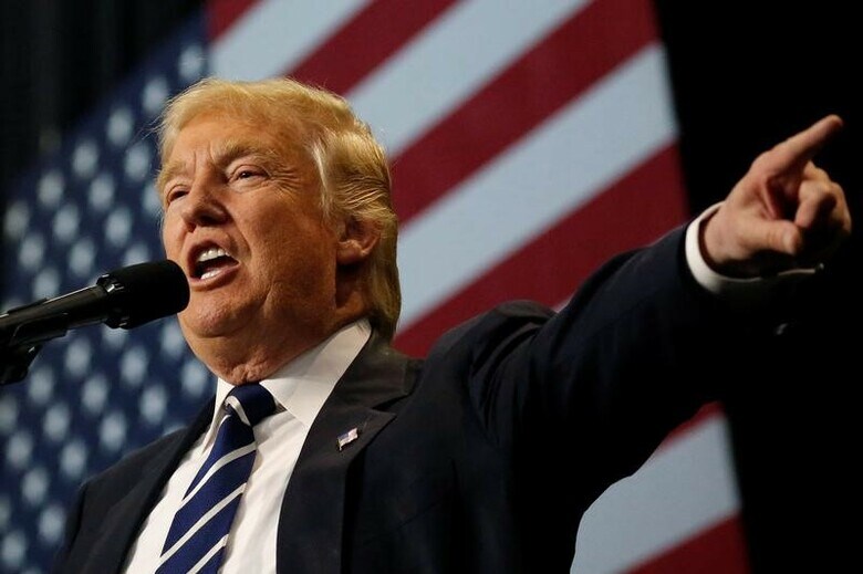 １２月１４日、中国国営紙は国家発展改革委員会筋の話として、近く政府が米自動車メーカー１社（名前は公表せず）に独占禁止法違反を理由として制裁措置を科す方針だと伝えた。これはトランプ次期米大統領（写真）が中国との関係を台無しにするようなら、中国側も黙っていないという姿勢の表れだ。ウィスコンシン州で１３日撮影（２０１６年　ロイター/Shannon Stapleton）