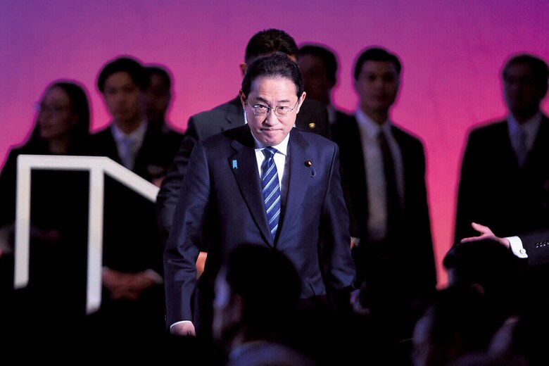 外交面では大きな成果を上げてきた岸田首相だが、内閣支持率は低迷を続ける　RODRIGO REYES MARINｰPOOLｰREUTERS