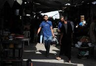 イスラエル、ガザへの商業物資搬入再開へ　税巡る対立解消