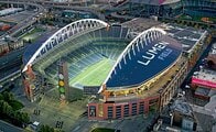 シリコンバレーがNFLを買う時代へ──96億ドル買収に映る超富裕層の新潮流