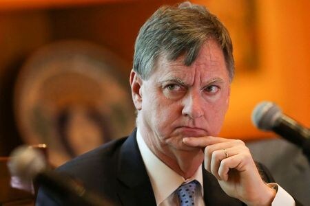 　３月３日夜、米シカゴ地区連銀のエバンズ総裁は、新型コロナウイルスの米経済への影響は「短期的」である可能性が高いとの見方を示した。２月２７日、メキシコ市で撮影（２０２０年　ロイター/Edgard Garrido）