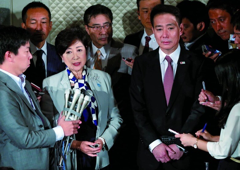 前原（右）は小池の勢いに乗ろうとしたが（2017年）ISSEI KATO―REUTERS