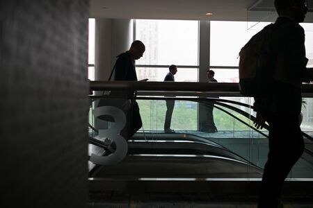 コンファレンス・ボード（ＣＢ）が４日発表した調査によると、株価が低迷する米企業は早期にトップを解雇する傾向が強まっていることが分かった。ヒューストンで３月撮影（２０２４年　ロイター/Callaghan O\'Hare）